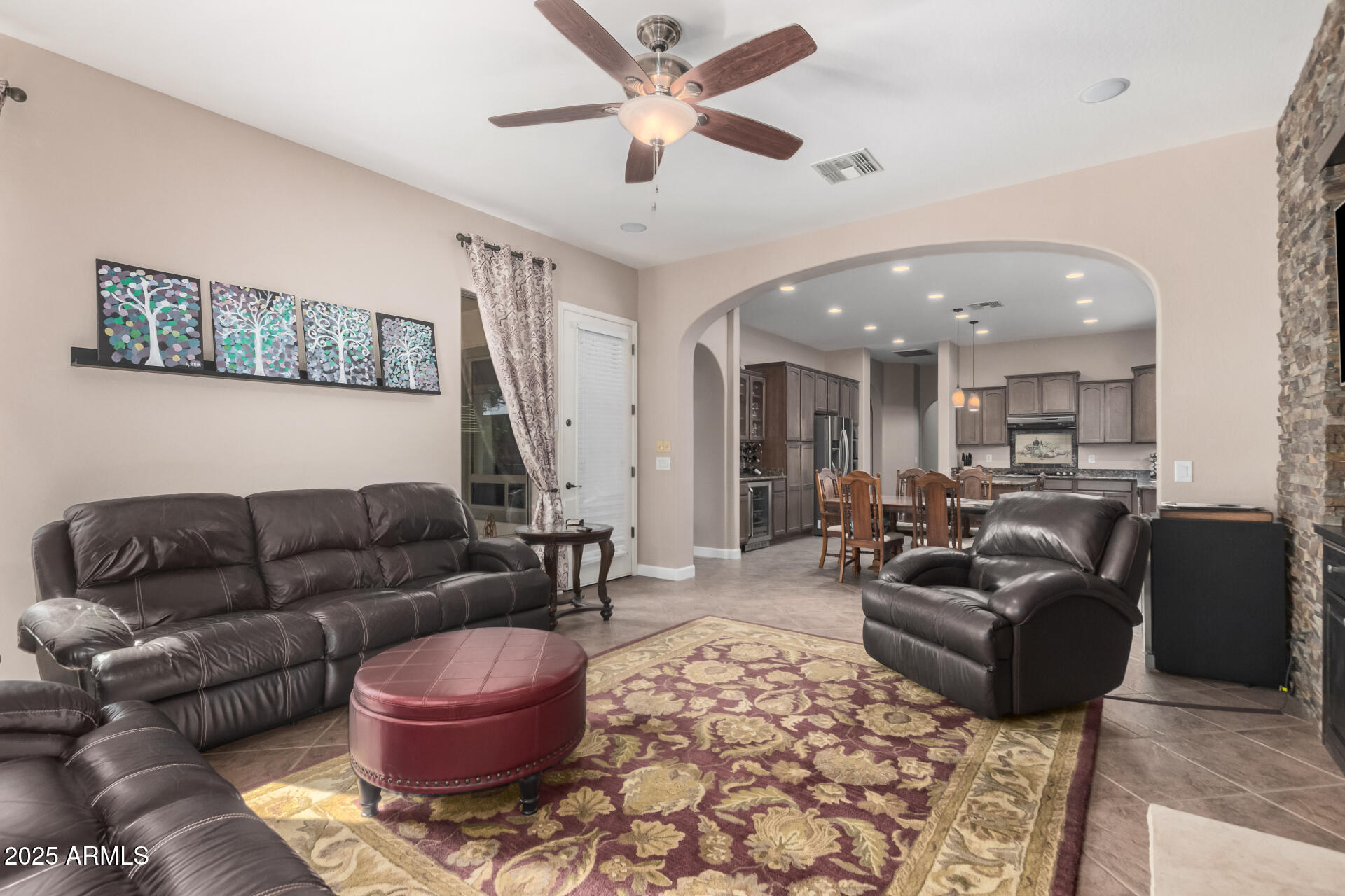 2313 West Mineral Road Phoenix, AZ 85041 - Photo 11 of 42 11 Mineral