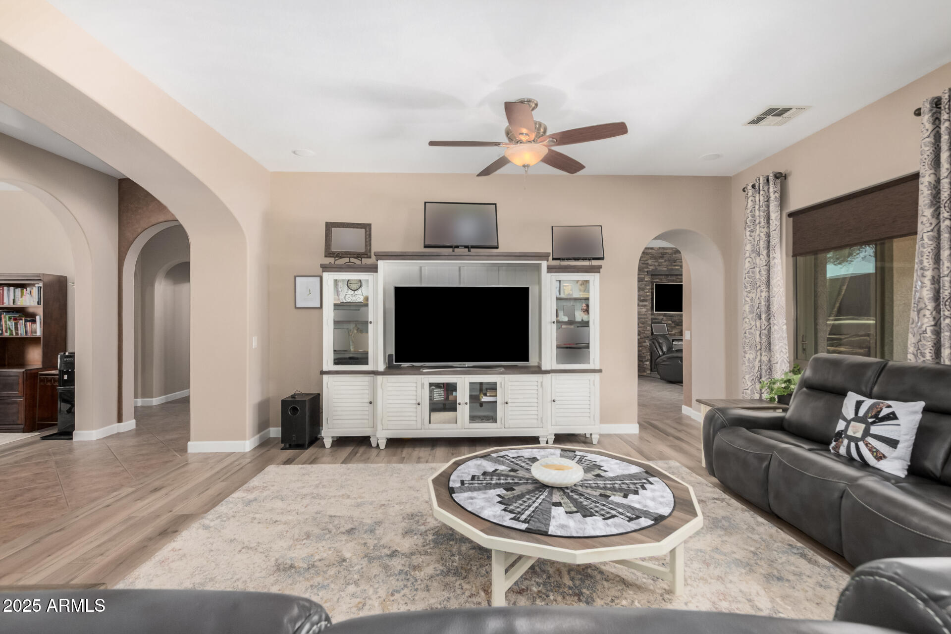 2313 West Mineral Road Phoenix, AZ 85041 - Photo 6 of 42 07 Mineral