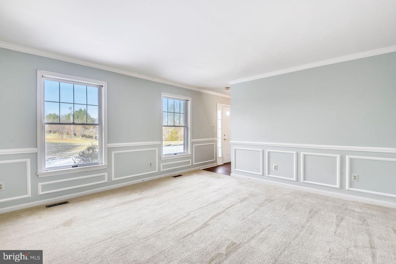 1019 Double Gate Road Davidsonville, MD 21035 - Photo 18 of 50 Living room