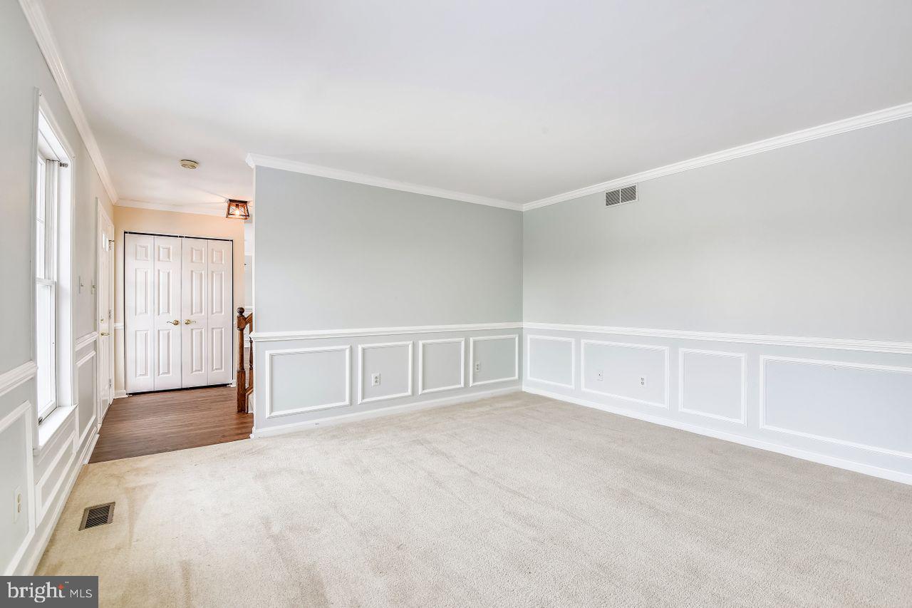 1019 Double Gate Road Davidsonville, MD 21035 - Photo 19 of 50 Living room
