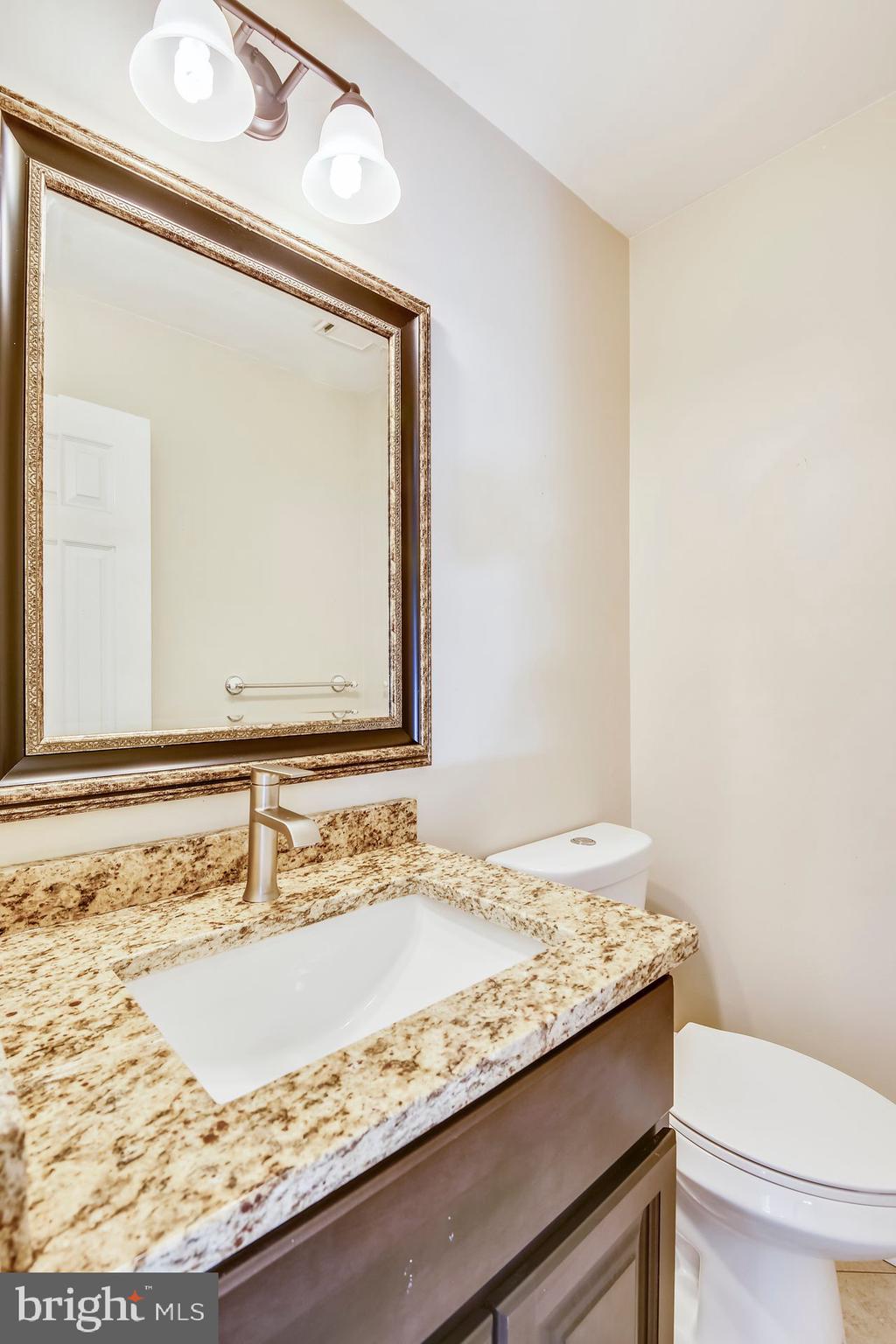 1019 Double Gate Road Davidsonville, MD 21035 - Photo 20 of 50 Powder room