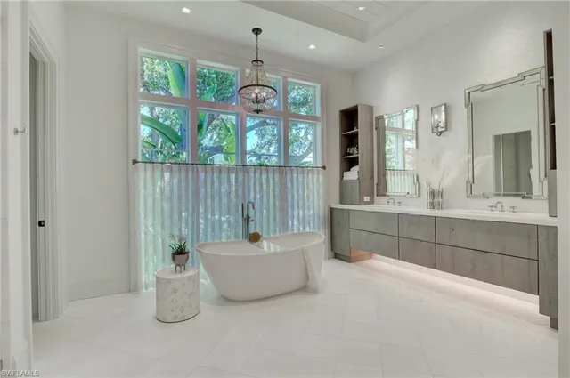 $125,000 | 2020 Gordon Drive, Naples, FL 34102