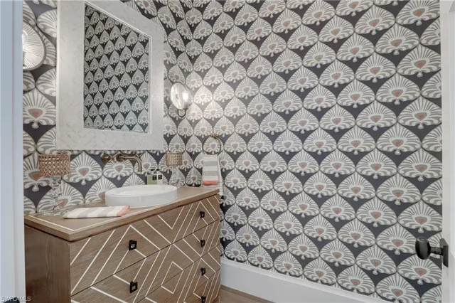 $125,000 | 2020 Gordon Drive, Naples, FL 34102