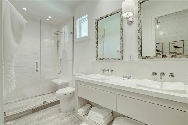 $125,000 | 2020 Gordon Drive, Naples, FL 34102