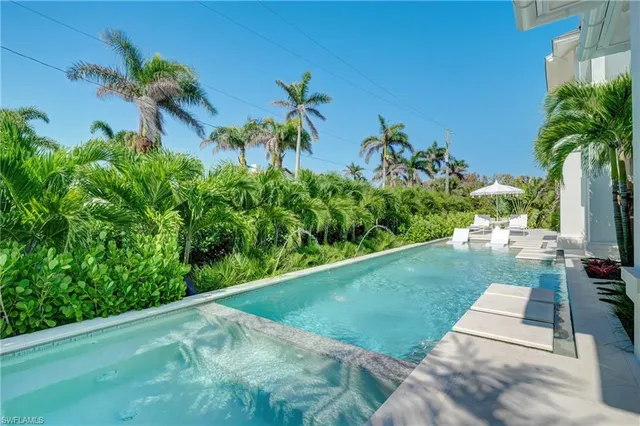 $125,000 | 2020 Gordon Drive, Naples, FL 34102