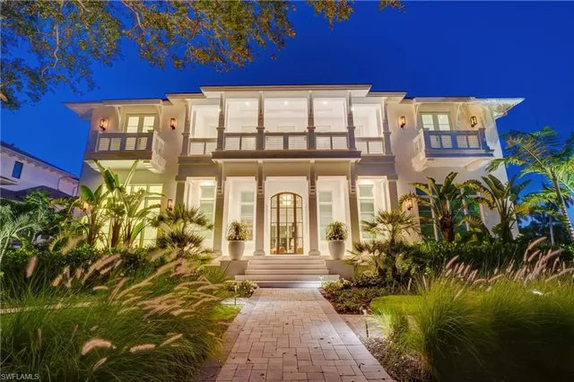 $125,000 | 2020 Gordon Drive, Naples, FL 34102