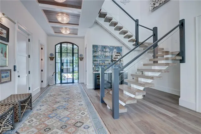 $125,000 | 2020 Gordon Drive, Naples, FL 34102