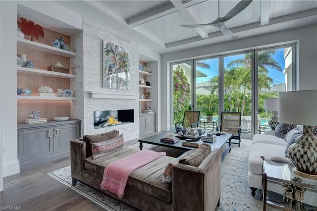 $125,000 | 2020 Gordon Drive, Naples, FL 34102