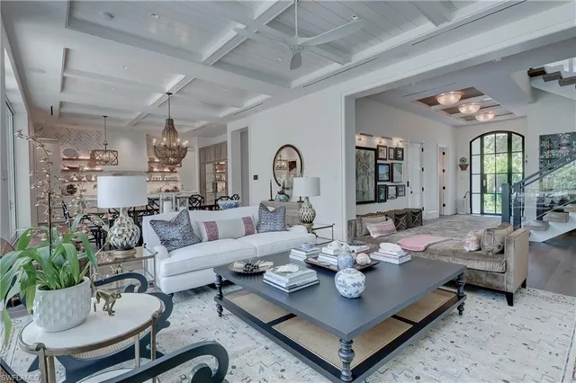 $125,000 | 2020 Gordon Drive, Naples, FL 34102