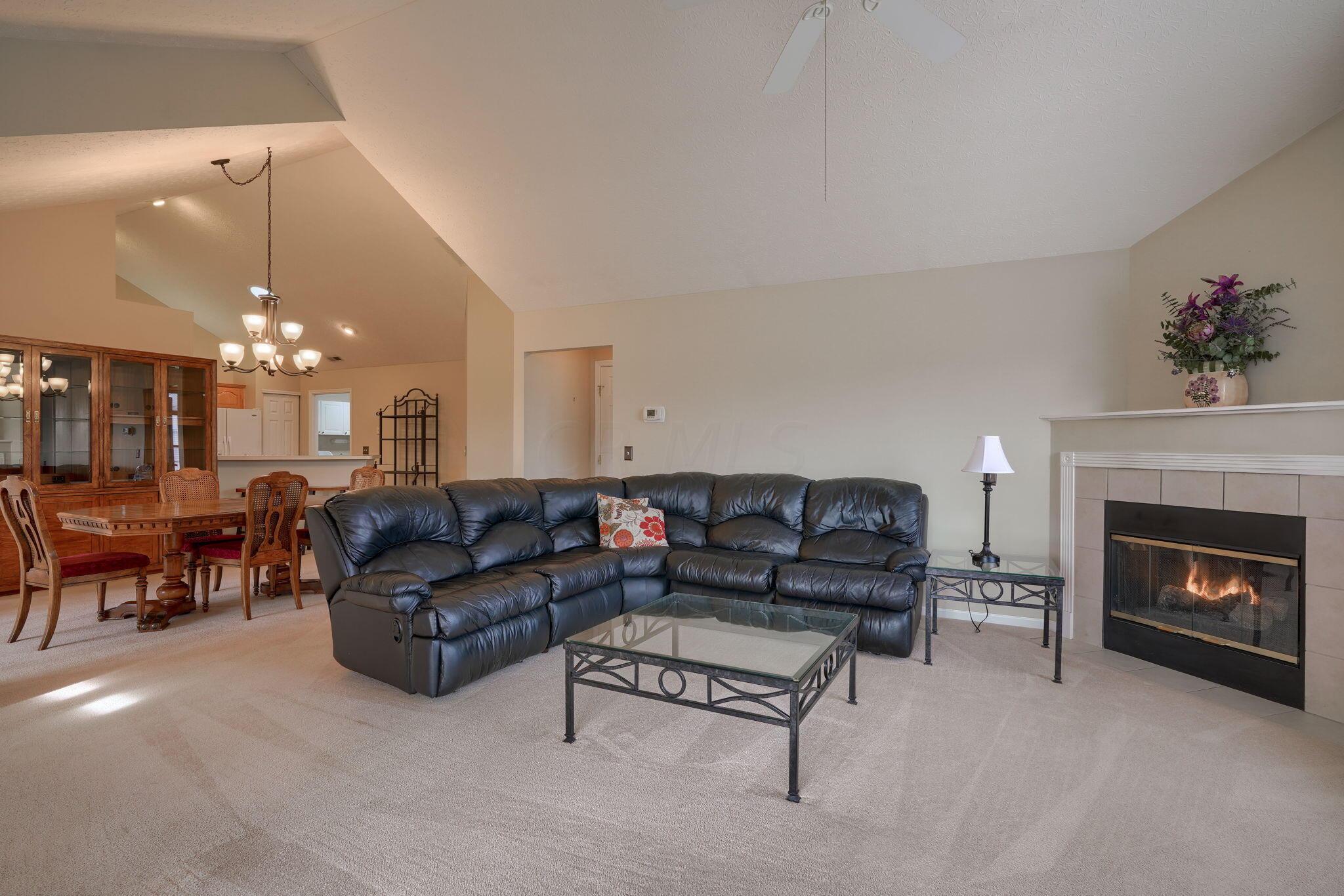 3725 Stoneway Point Powell, OH 43065 - Photo 7 of 54 3725 Stoneway Pt (37)