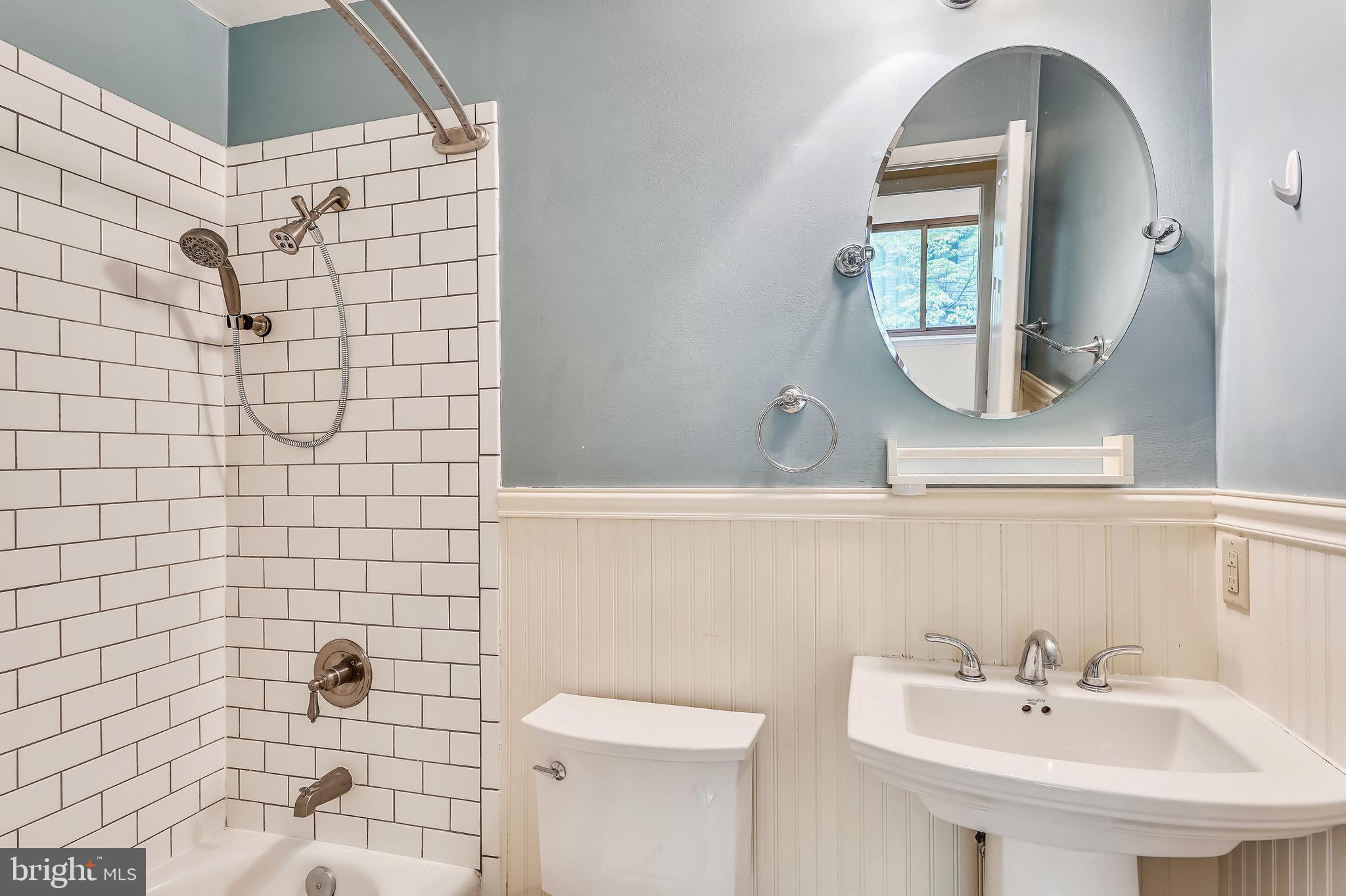 1119 Cedar Ridge Court Annapolis, MD 21403 - Photo 33 of 41 Upstairs Full Bathroom #2