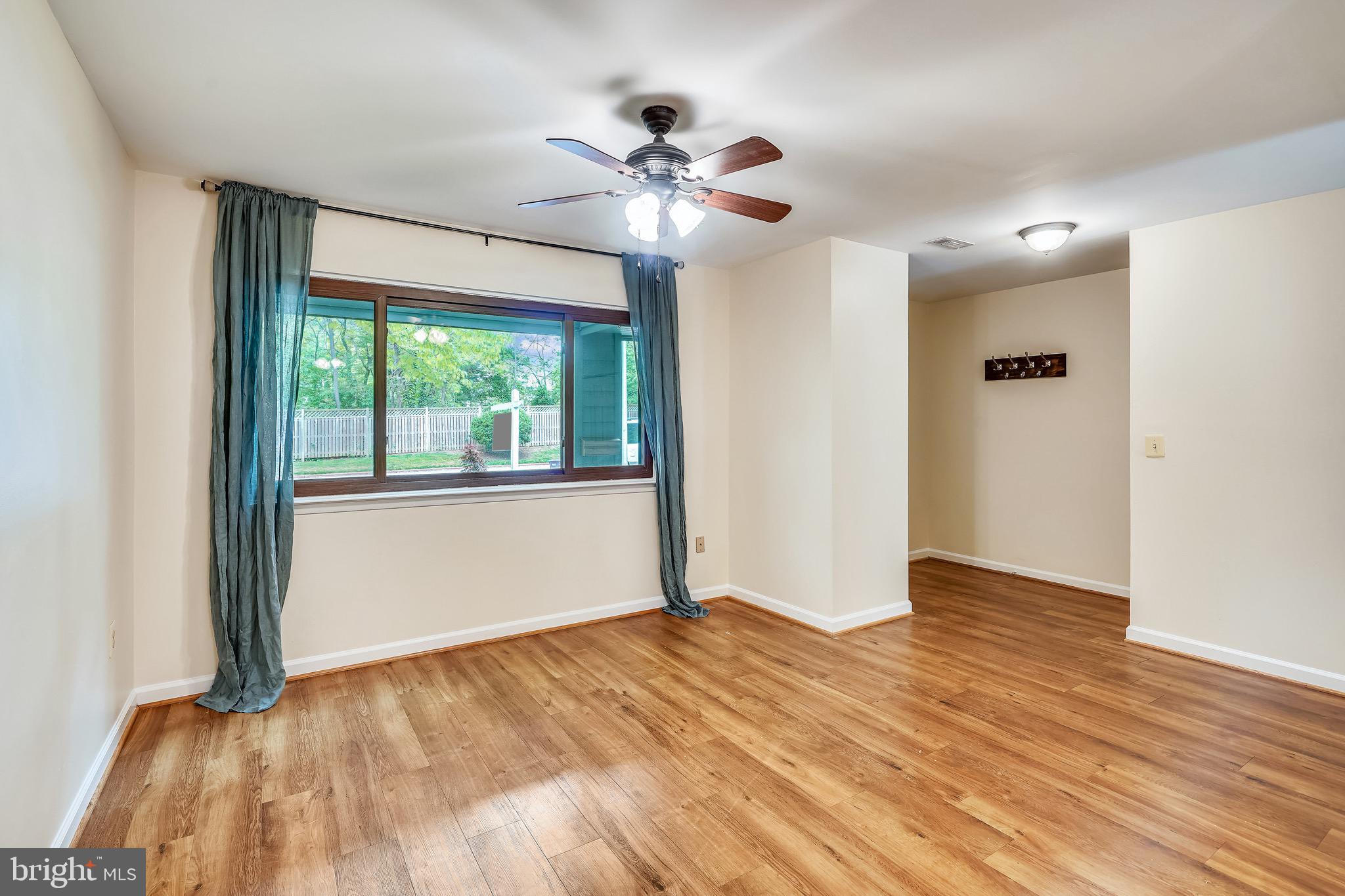 1119 Cedar Ridge Court Annapolis, MD 21403 - Photo 8 of 41 Living Room