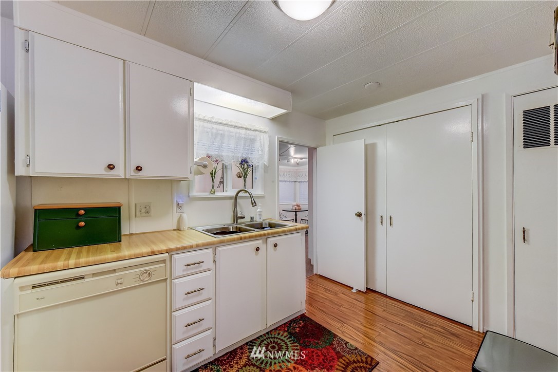 3210 207th Place Southeast Bothell, WA 98012 - Photo 8 of 20