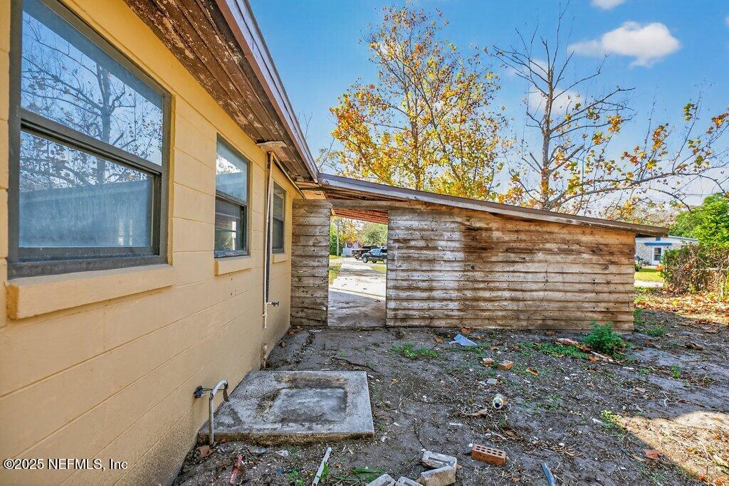 885 Bonita Road Atlantic Beach, FL 32233 - Photo 16 of 30 Exterior of the Property