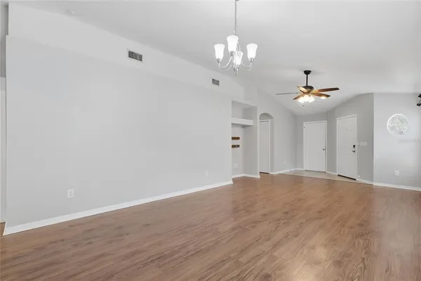 $2,200 | 1508 Marsh Wood Drive, Seffner, FL 33584