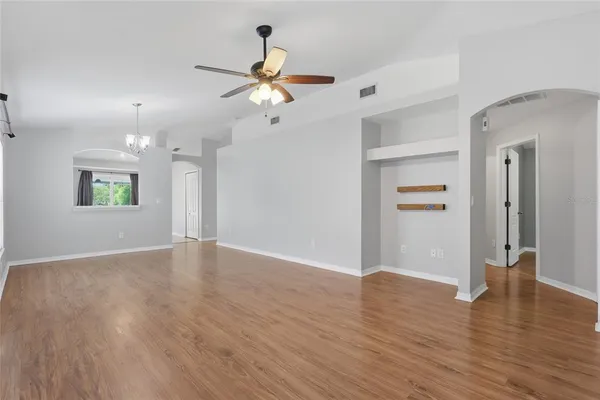 $2,200 | 1508 Marsh Wood Drive, Seffner, FL 33584