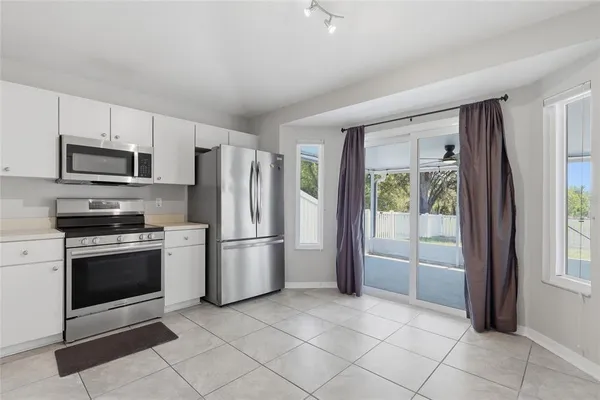 $2,200 | 1508 Marsh Wood Drive, Seffner, FL 33584