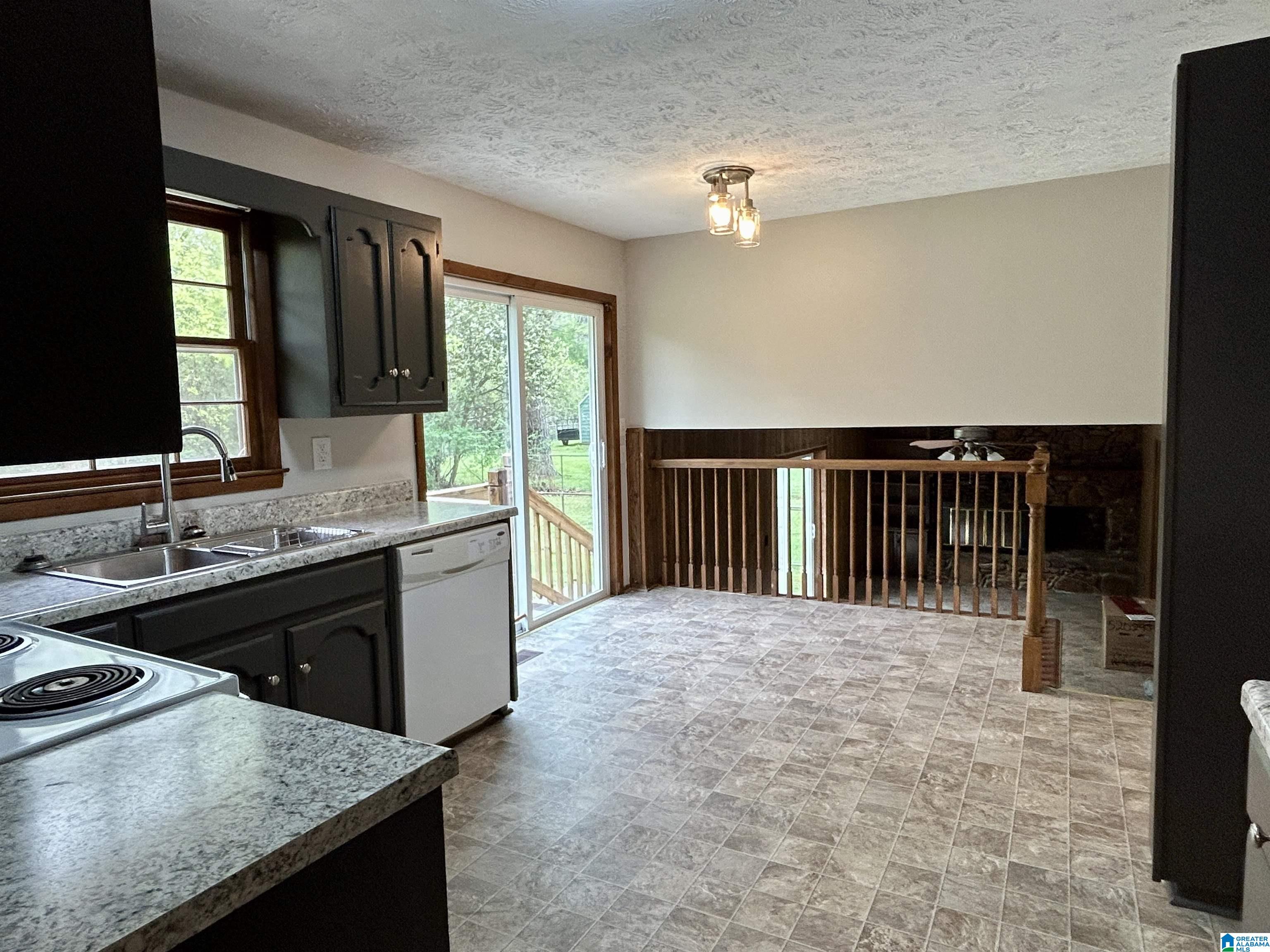 239 Hubbard Circle Anniston, AL 36206 - Photo 9 of 46