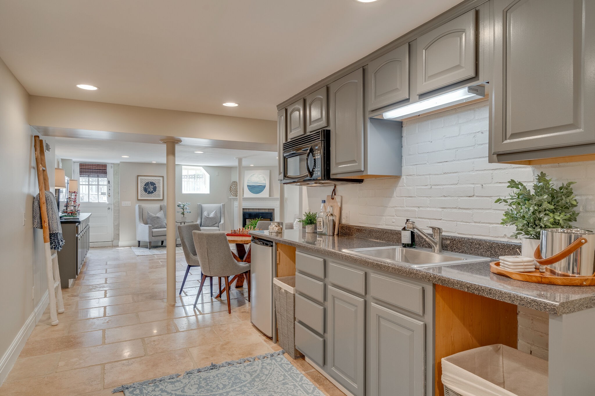 4321 Sneed Road Nashville, TN 37215 - Photo 28 of 37 a kitchen with lots of counter top space