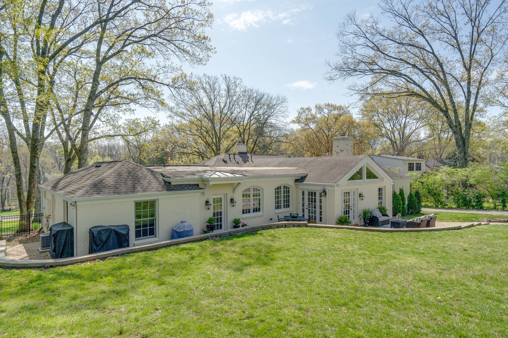 4321 Sneed Road Nashville, TN 37215 - Photo 34 of 37 a front view of house with yard and green space