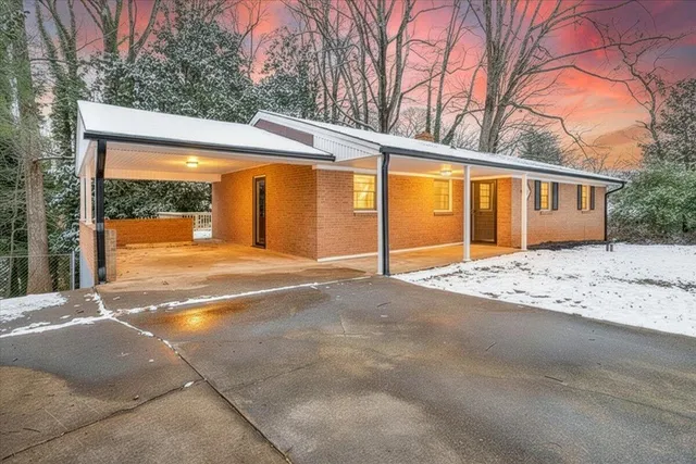 $270,000 | 115 Lakemont Court, Martinsville, VA 24112