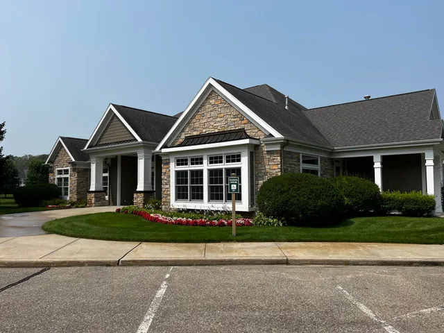 $409,900 | 2219 Gray Oak Cove, Portage, MI 49024