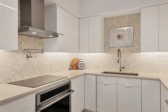 $1,865,000 | 1800 Benjamin Franklin Drive, Unit A205, Sarasota, FL 34236