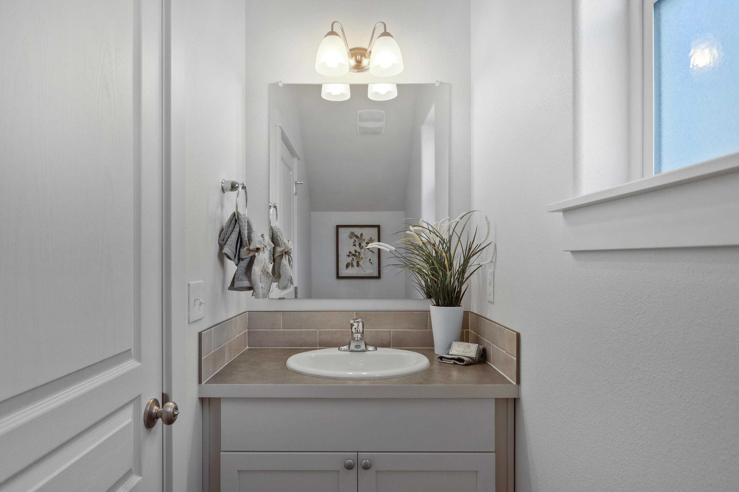 62829 Northeast Cranbrook Place, Unit LOT #5 Bend, OR 97701 - Photo 8 of 13 Middleton - Bathroom