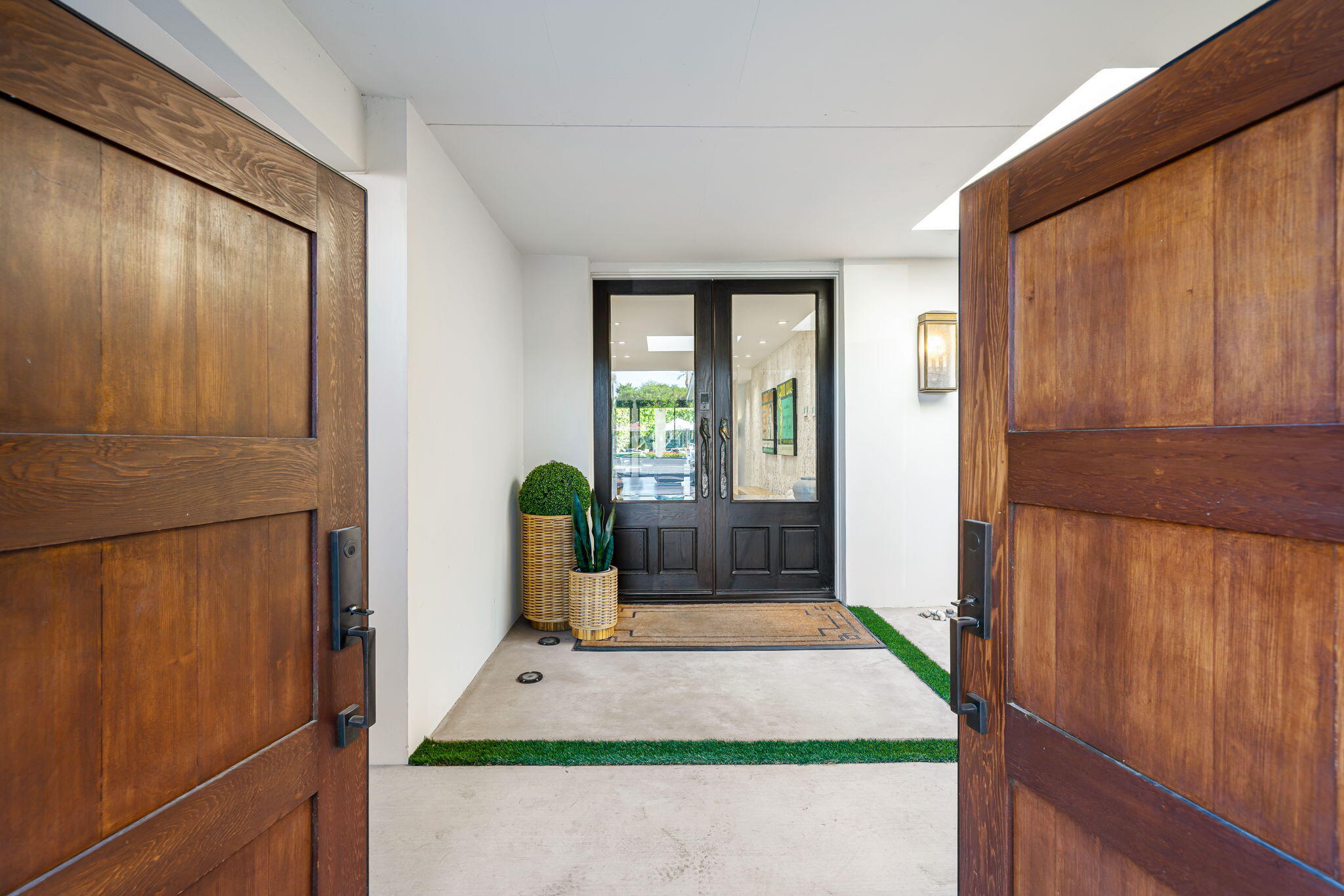 6 Exeter Court Rancho Mirage, CA 92270 - Photo 7 of 54 a room with window and pool table