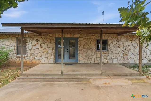 $1,150,000 | 9325 Farm To Market Road 1339, Martindale, TX 78655