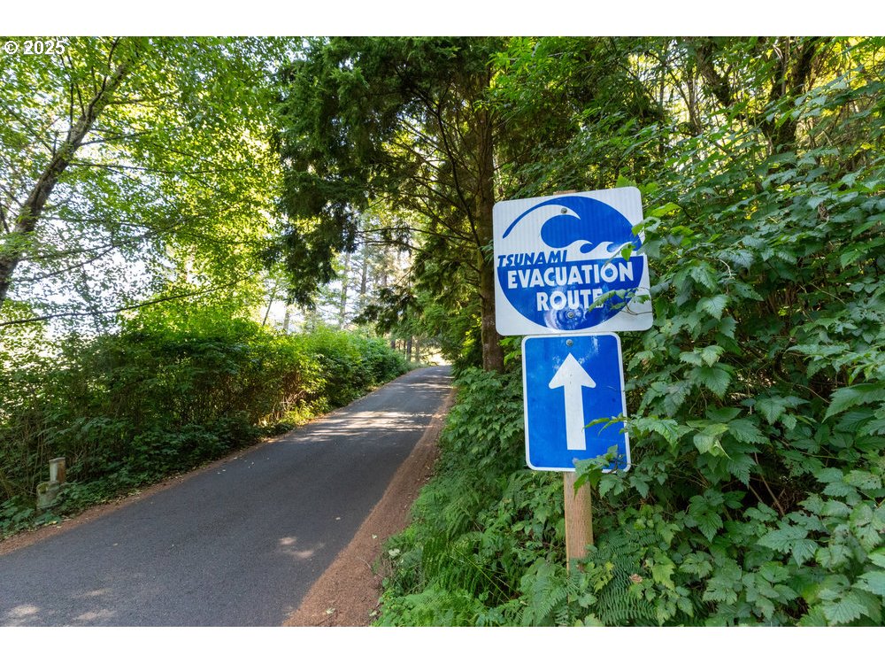 6600 Schoolhouse Road Neskowin, OR 97149 - Photo 27 of 33