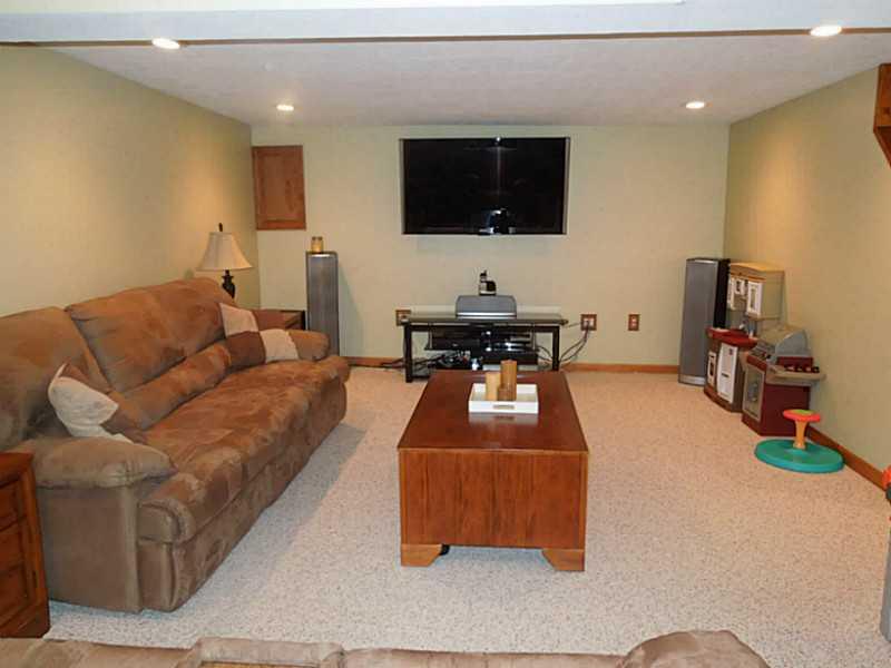 182 Penn Manor Road Irwin, PA 15642 - Photo 13 of 25 Family Room.