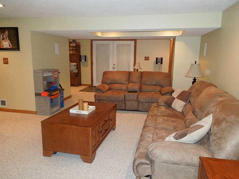182 Penn Manor Road Irwin, PA 15642 - Photo 15 of 25 Family Room.