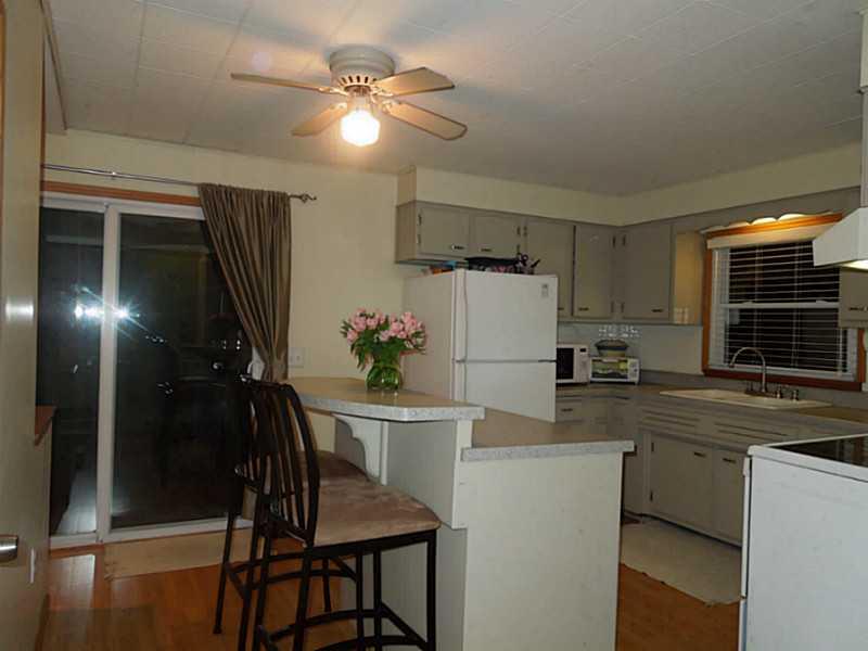 182 Penn Manor Road Irwin, PA 15642 - Photo 5 of 25 Kitchen.