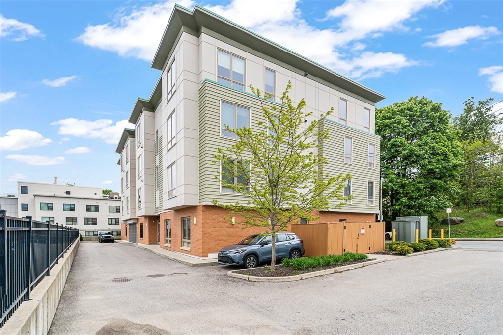 15 Guild Street, Unit 302 Boston, MA 02119 - Photo 19 of 25