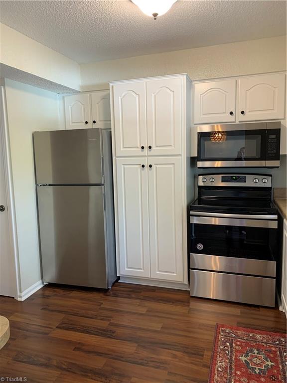 448 Muirs Chapel Road Greensboro, NC 27410 - Photo 3 of 25 Gallery Image 3