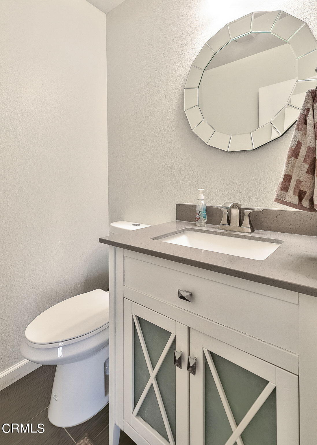 296 Foothill Drive Fillmore, CA 93015 - Photo 30 of 53 guest bath