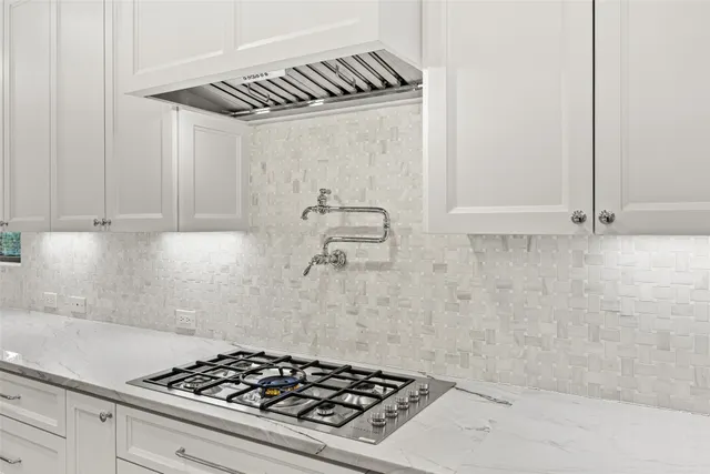 $2,039,900 | 5658 Del Monte Drive, Houston, TX 77056