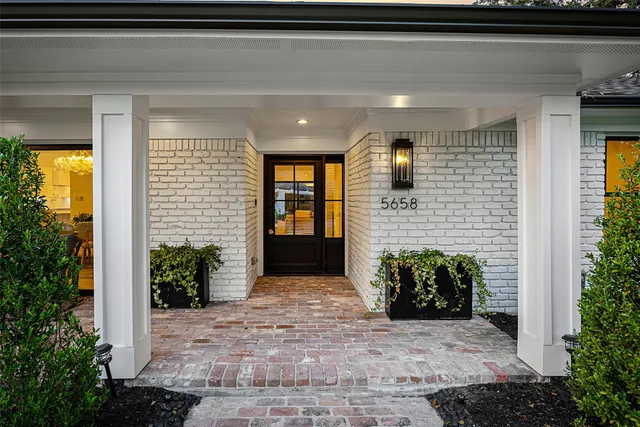 $2,039,900 | 5658 Del Monte Drive, Houston, TX 77056