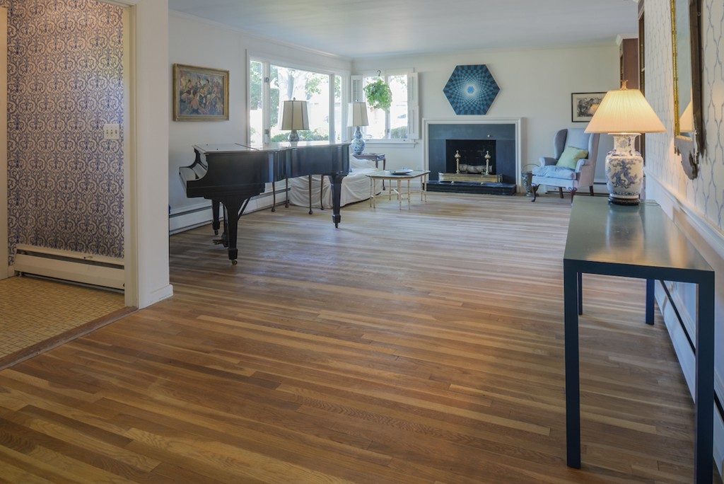 100 Shelton Road Swampscott, MA 01907 - Photo 3 of 27 Gallery Image 3
