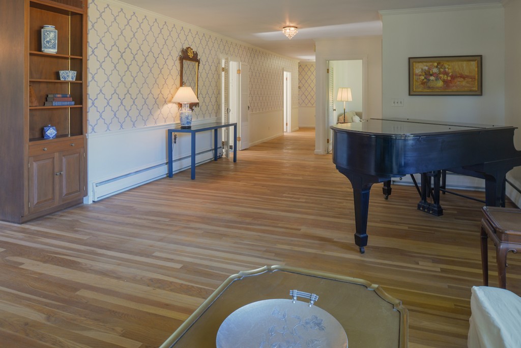 100 Shelton Road Swampscott, MA 01907 - Photo 6 of 27 Gallery Image 6