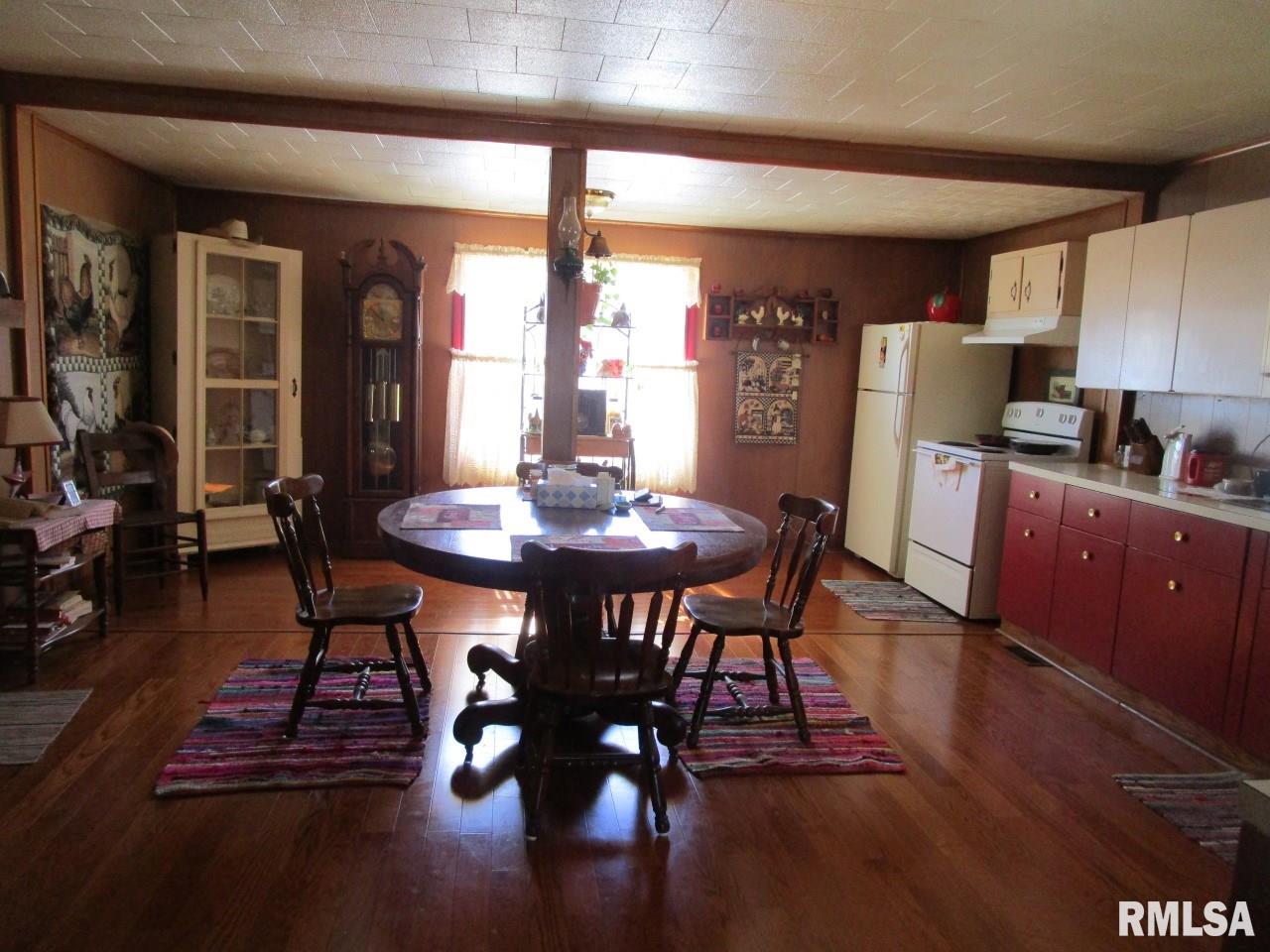 109 East 8th Street Canton, IL 61520 - Photo 17 of 50