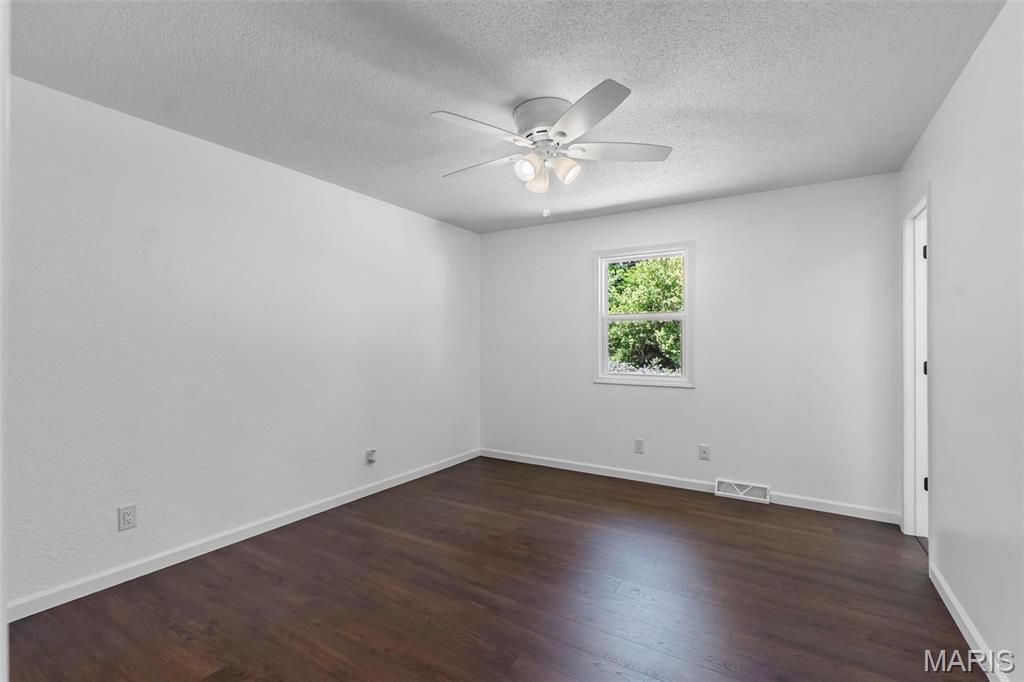 2047 State Hwy H Sikeston, MO 63801 - Photo 9 of 16