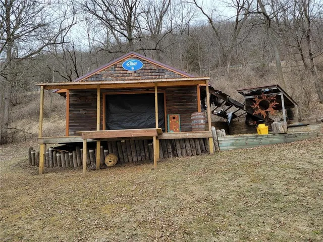 $394,900 | 1260 North Main Street, Altura, MN 55910