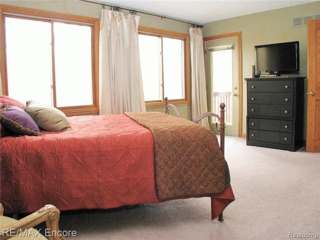 2387 Rochelle Park Drive Rochester Hills, MI 48309 - Photo 25 of 30