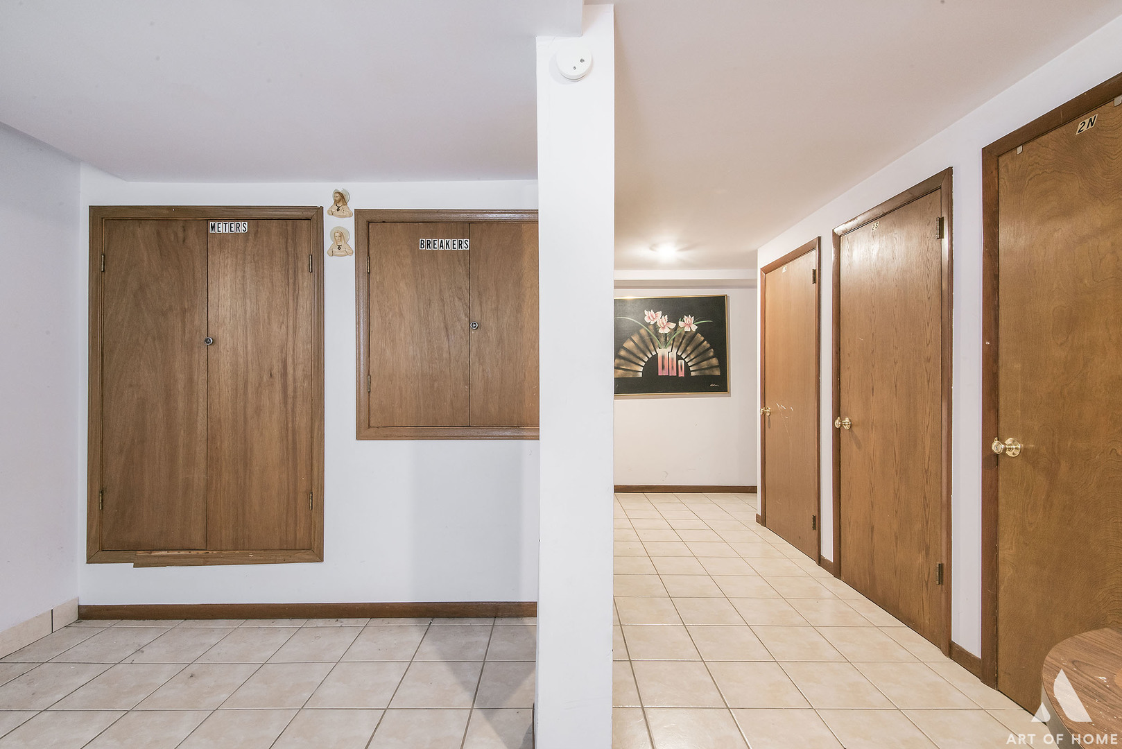 10612 Ridgemont Lane Chicago Ridge, IL 60415 - Photo 24 of 32 a view of a hallway with wooden floor