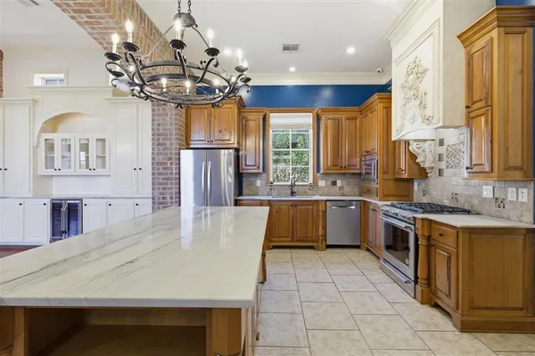 $3,250 | 1549 L'Acadie Drive, Lake Charles, LA 70605