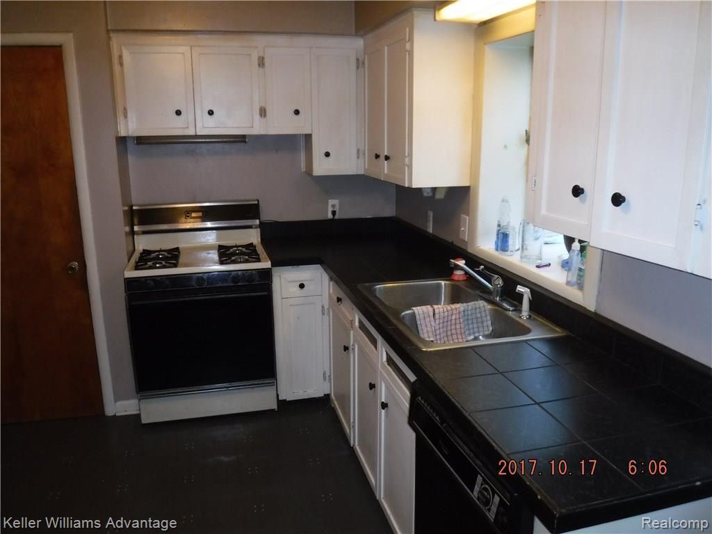 3850 Elmhurst Road Waterford, MI 48328 - Photo 19 of 20 elm15.jpg