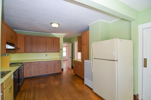 40 Upland Road Watertown, MA 02472 - Photo 11 of 25 Gallery Image 11