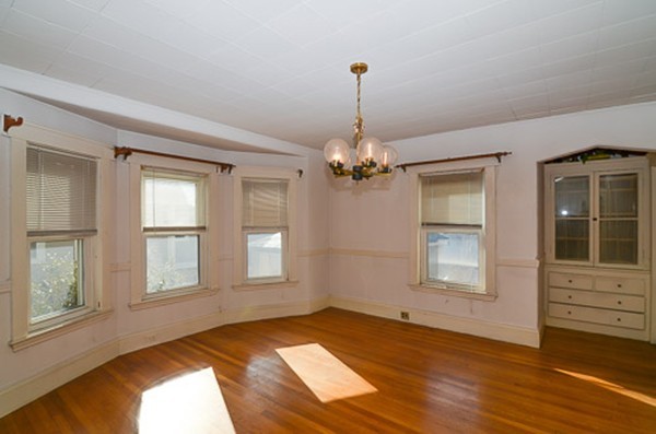 40 Upland Road Watertown, MA 02472 - Photo 8 of 25 Gallery Image 8
